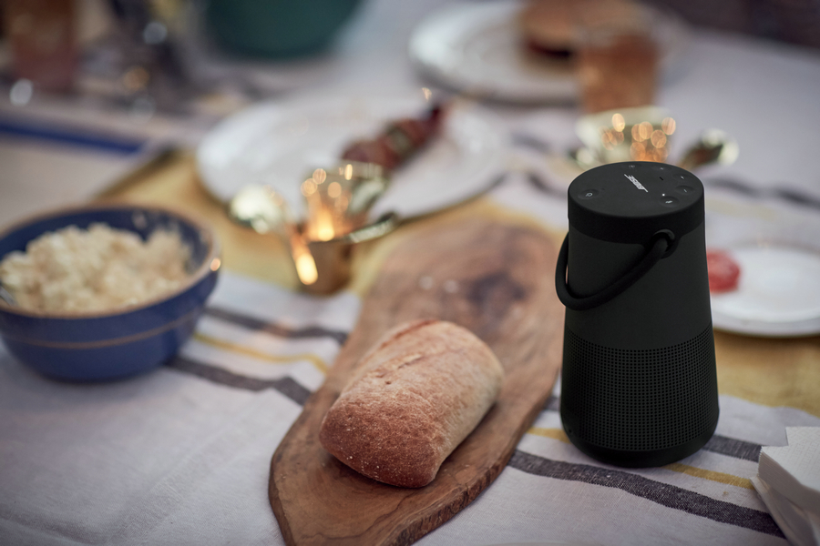 Bose SoundLink Revolve+ 蓝牙扬声器 II_场景图1.jpg