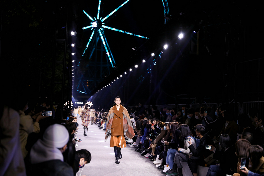 20210324225729vzciw.jpg 秀场图03.jpg