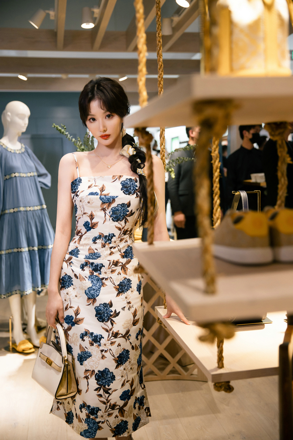 20210422174635edfgt.jpg 孔雪儿4.jpg