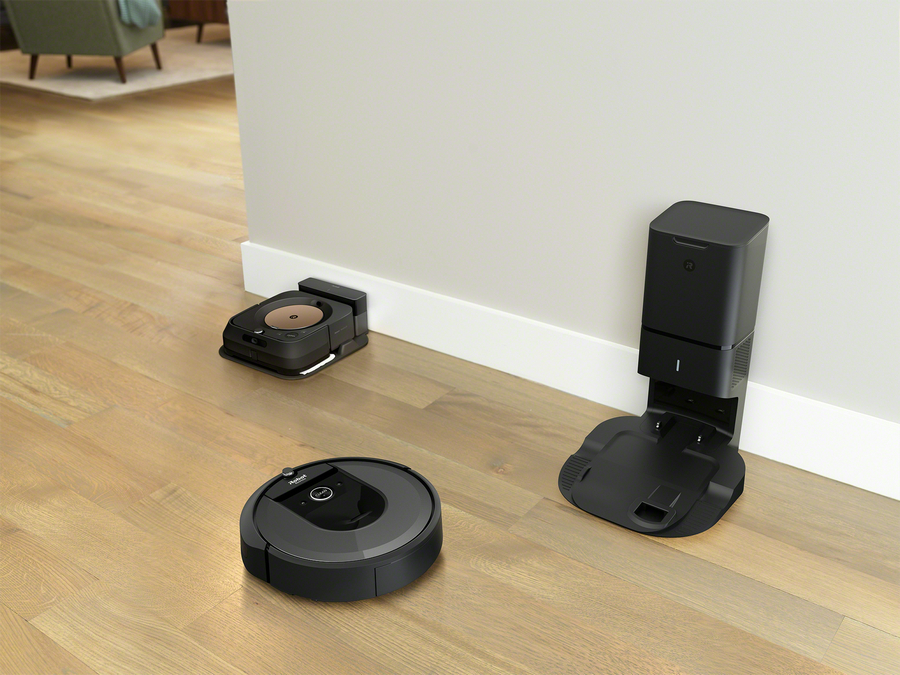 i7 _m6_Black_Photo_InSitu_ImprintLink_BraavajetDocked.jpg