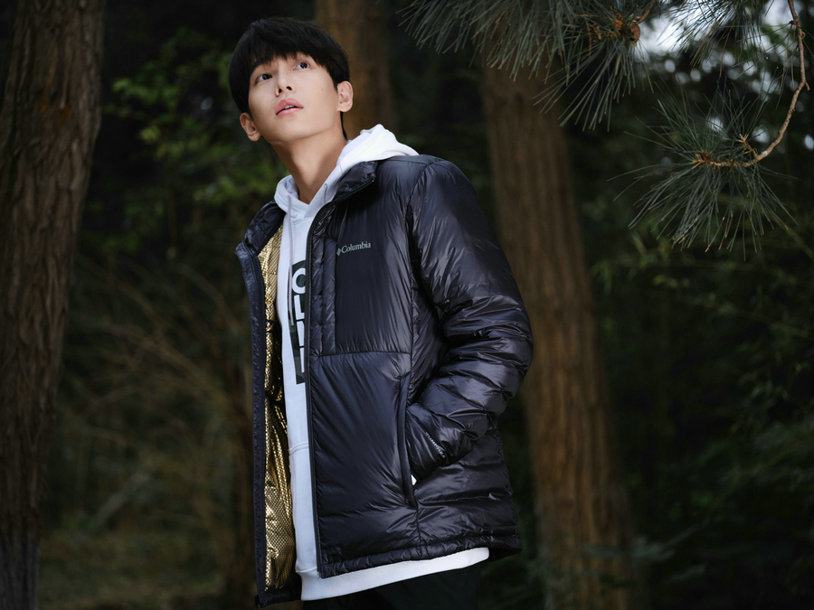 02 Columbia 品牌大使彭昱畅身着2021热能黑金甲 货号：WE4993010.jpg
