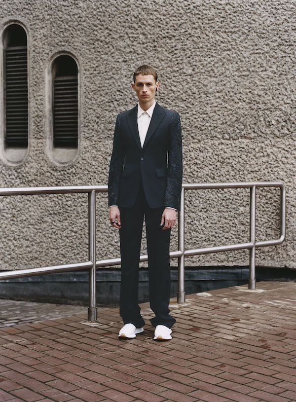 20221114154437jyuxg.jpg AMQ MENSWEAR PRE SS23 LOOK 28 (1).jpg