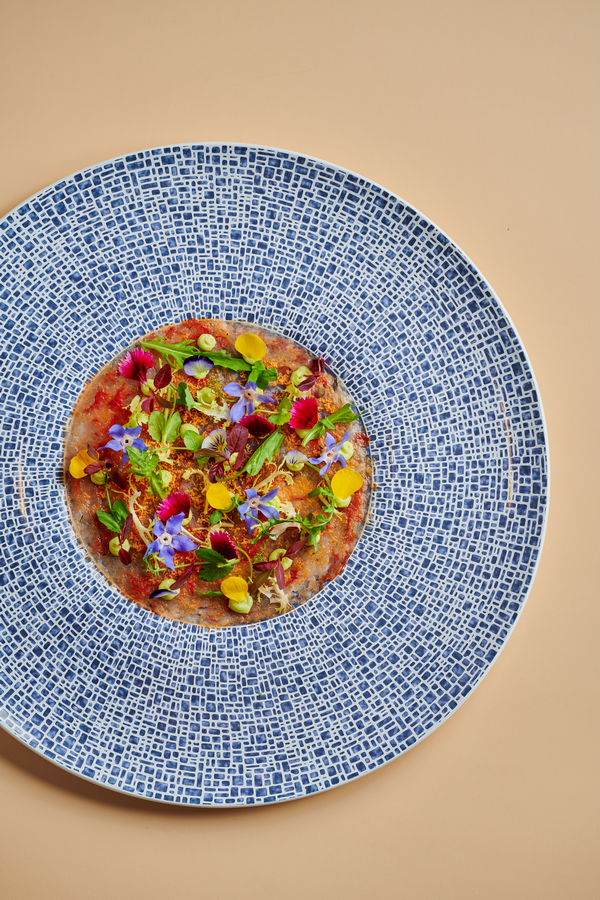 绯红虾刺身薄片，牛油果酱，海葡萄Red prawns carpaccio, avocado, sea grape.jpg