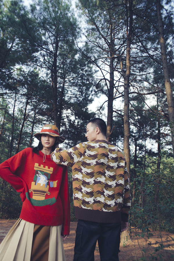 20221212152137aaqfj.jpg 图片4-KOLON SPORT X GARCON BY GARCON新春联名系列圆领毛衣&迷彩圆领毛衣.jpg