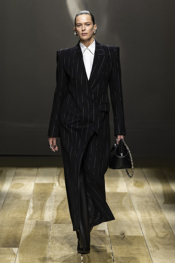 LOOK 8.jpg