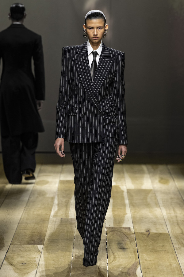 LOOK10.jpg
