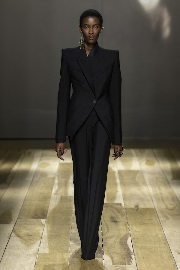 LOOK15.jpg