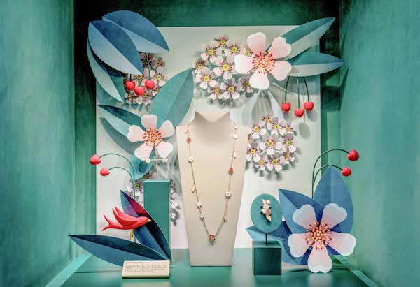 哈尔滨卓展购物中心“梵克雅宝春之花园”限时体验空间呈现 Lucy Spring 系列作品.jpg