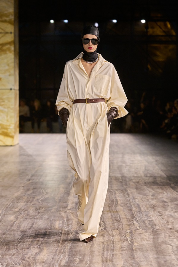 SAINT LAURENT_FASHION_SHOW_WSS24_VOGUE_RUNWAY_FRONT_9.jpg