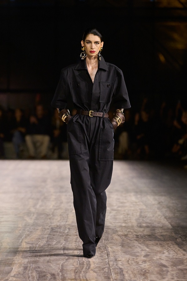 SAINT LAURENT_FASHION_SHOW_WSS24_VOGUE_RUNWAY_FRONT_28.jpg