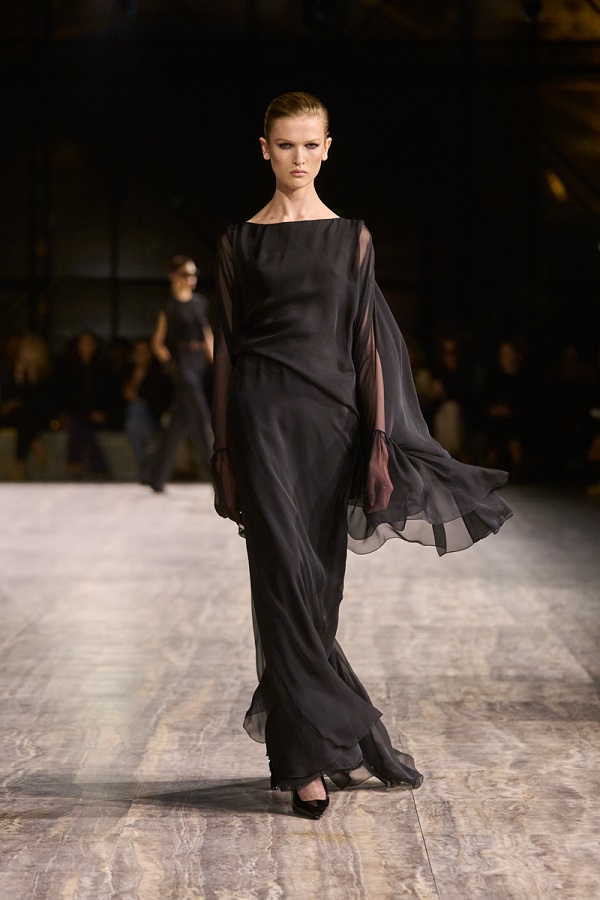 SAINT LAURENT_FASHION_SHOW_WSS24_VOGUE_RUNWAY_FRONT_47.jpg