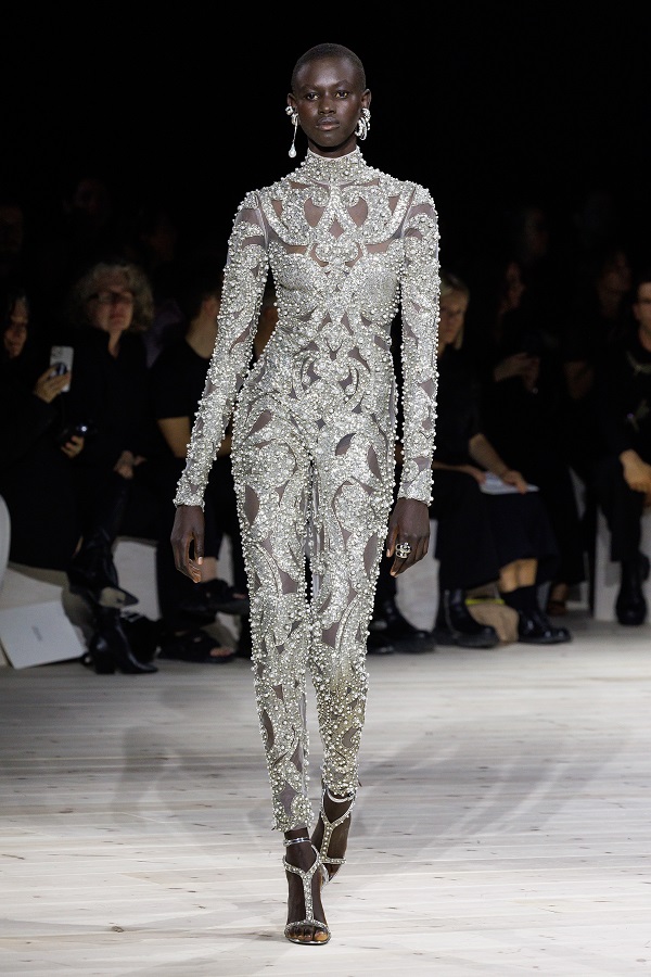 LOOK 29.jpg