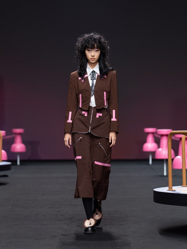 KEYLOOK9.JPG