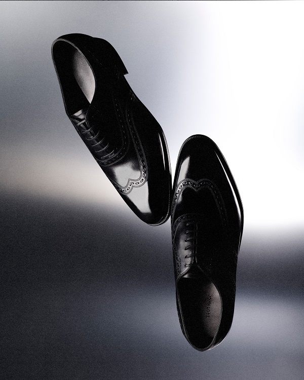 AMPM_JohnLobb_06_HENRY_BLACK.jpg