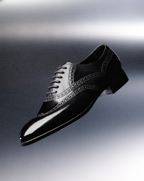 AMPM_JohnLobb_01_HENRY_BLACK.jpg