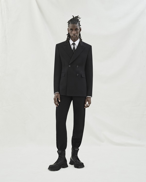 LOOK 1.jpg