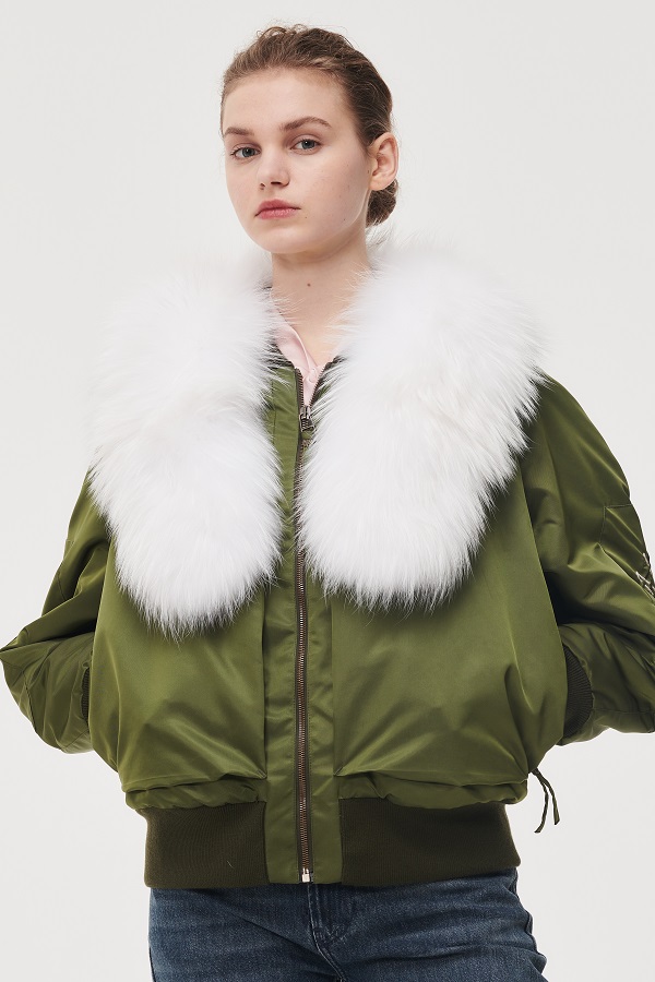 MR&MRSITALY_D_BOMBER_MILITARY GREEN_FUR_WHITE.jpg
