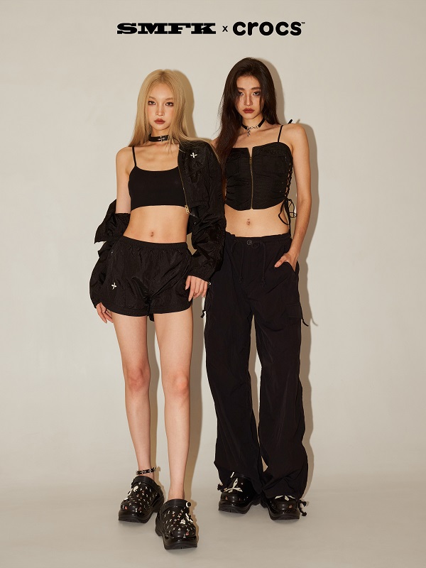 SMFK x Crocs_上身图_1.jpg