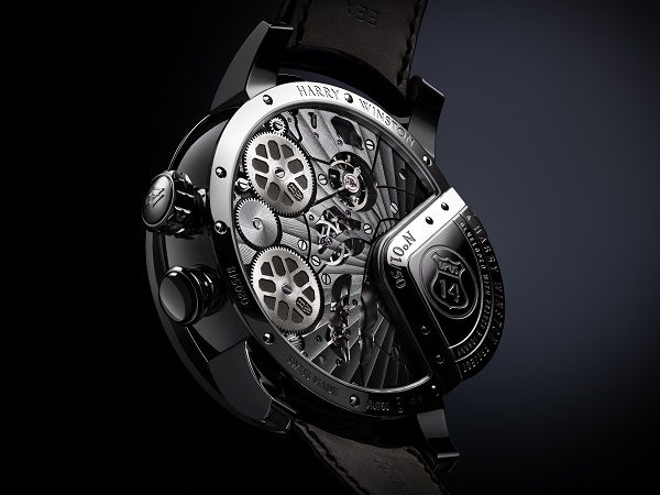 OPUS 14 - BACK - LIFESTYLE.jpg