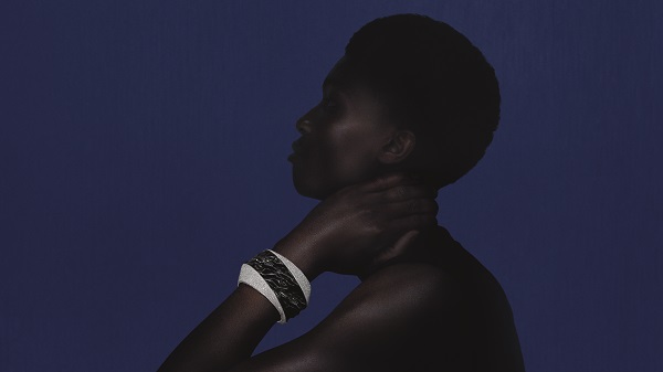 Boucheron宝诗龙Carte Blanche, Or Bleu高级珠宝系列_Eau d'Encre手镯_16-9.jpg