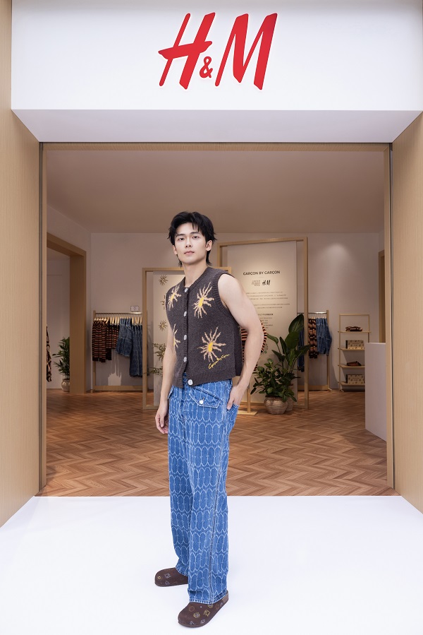 吴汉坤-01.jpg