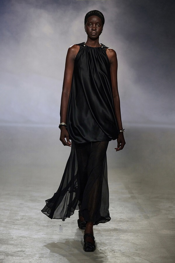 LOOK02.jpg
