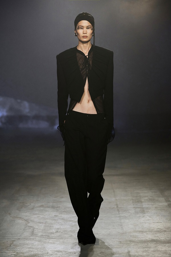 LOOK35.jpg