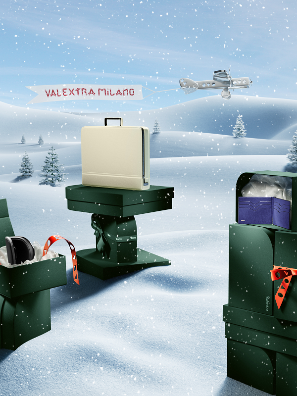 7_Valextra Holiday Campaign - Premier briefcase.png