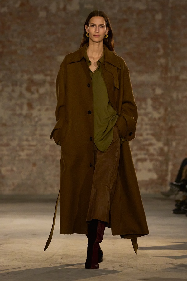 6_AMI_FW25_SHOW_RUNWAY_LOOK_14.jpg