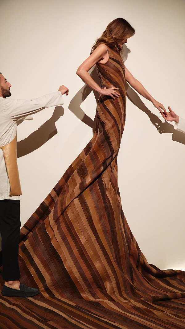 TOD'S_WOMEN'S_COLLECTION_FW25-26_ART_INSTALLATION_(14).jpg