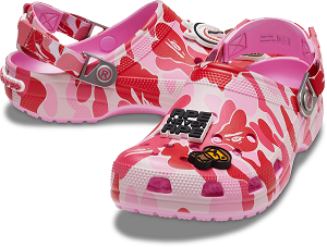 BAPE® x Crocs卡骆驰联名系列时尚粉.png