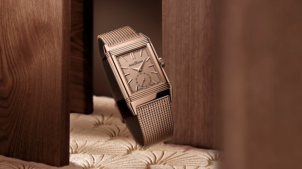积家Reverso Tribute Monoface Small Seconds翻转系列单面小秒针腕表 - 情景图.jpg