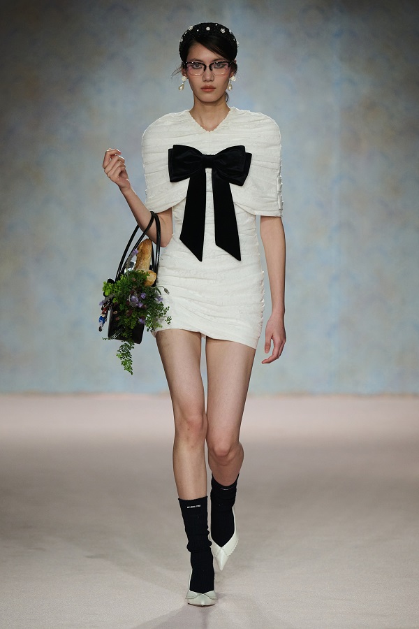 LOOK 8.jpg