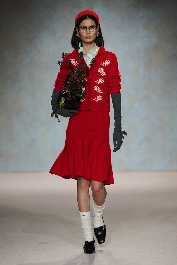 LOOK 44.jpg