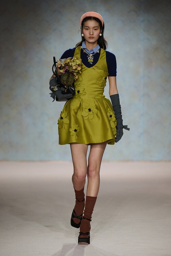 LOOK 54.jpg