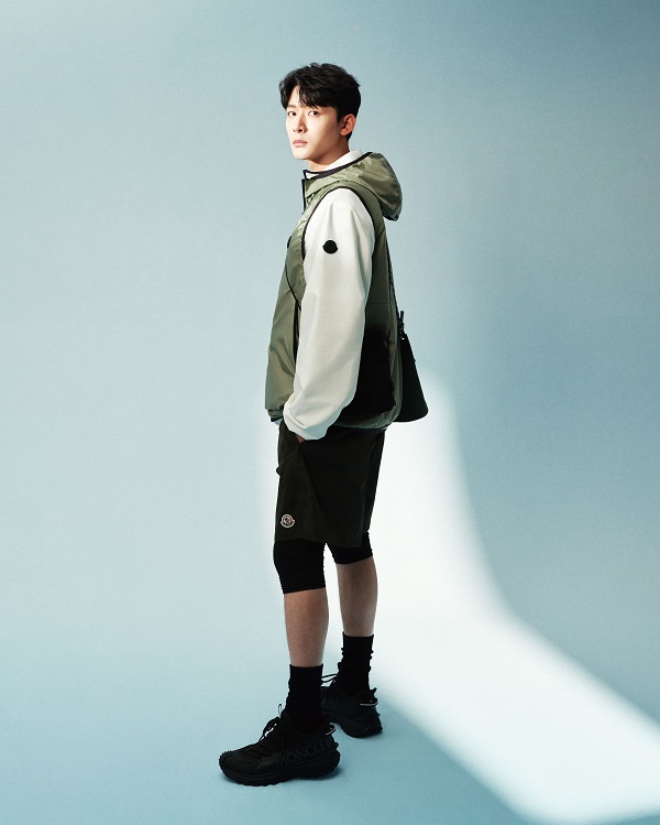 张晚意 in Moncler Collection Summer 2025_ (2).jpg