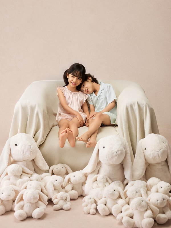 Bonpoint x MANITO联名桑蚕丝儿童睡衣系列_KEY VISUAL.jpg