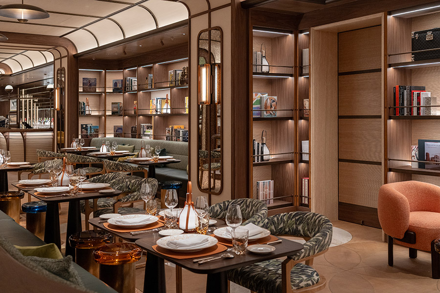 03 Le Café Louis Vuitton餐厅.jpg