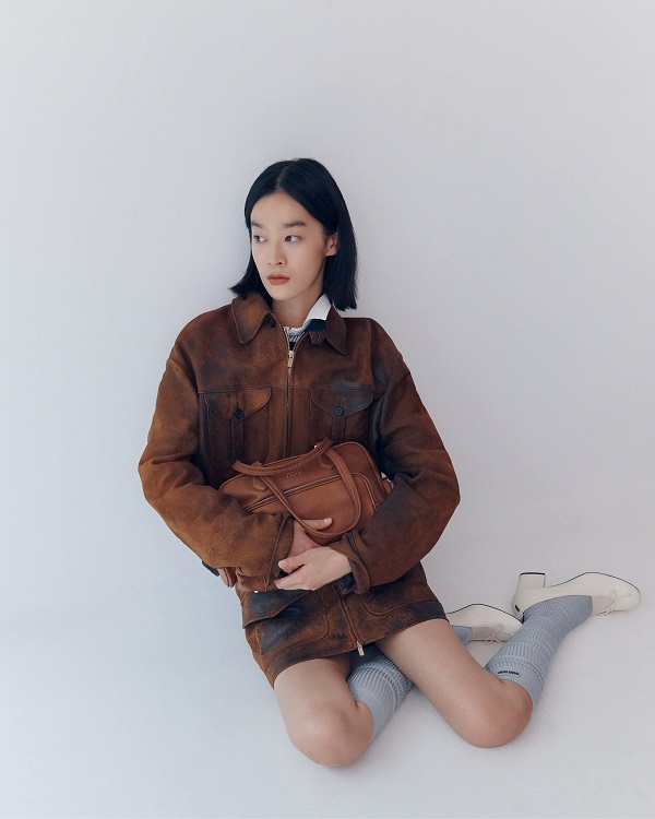 MIU MIU QIXI 25_ON MODEL_4x5_NO LOGO_12.jpg