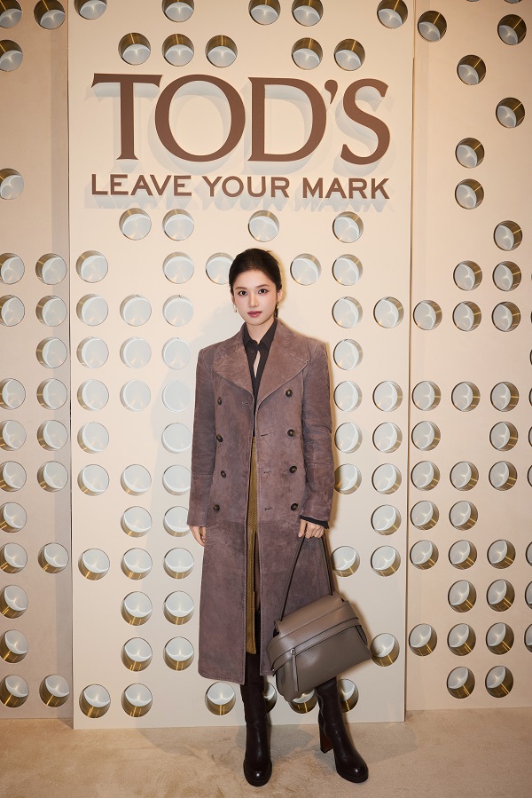 TOD'S_WOMEN'S_SS26_ZHANG JINGYI_1.jpg