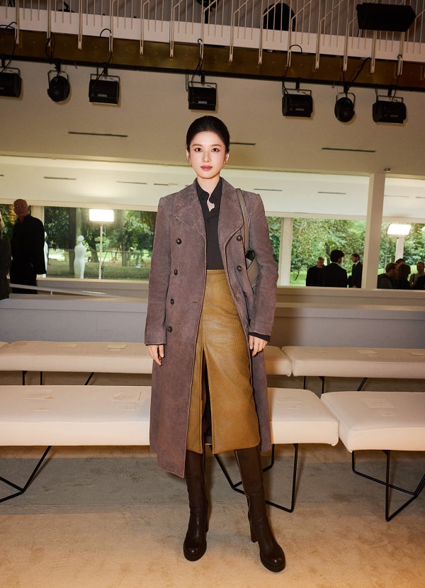 TOD'S_WOMEN'S_SS26_ZHANG JINGYI_2.jpg