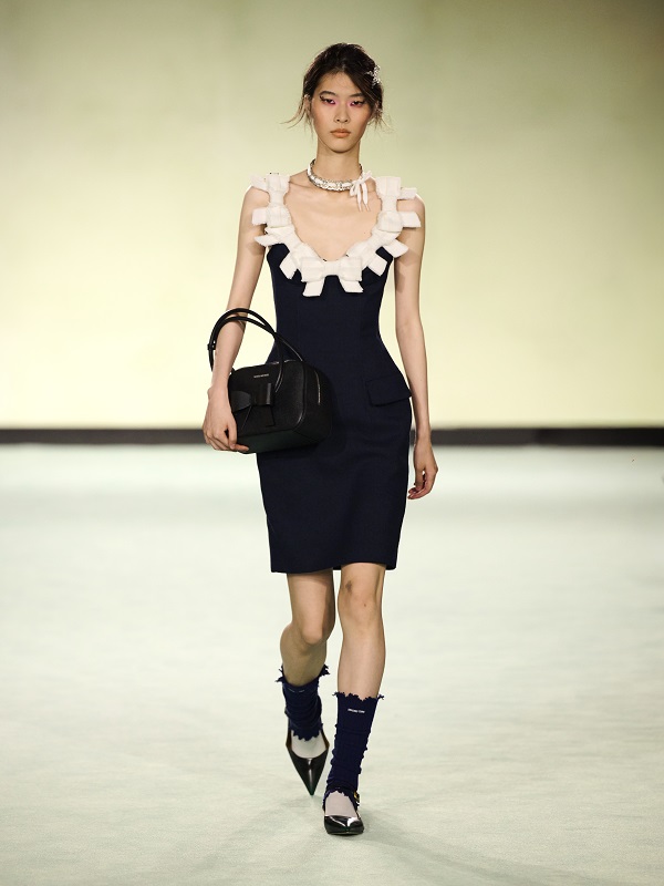 20251021120736engyi.jpg Look 49.jpg