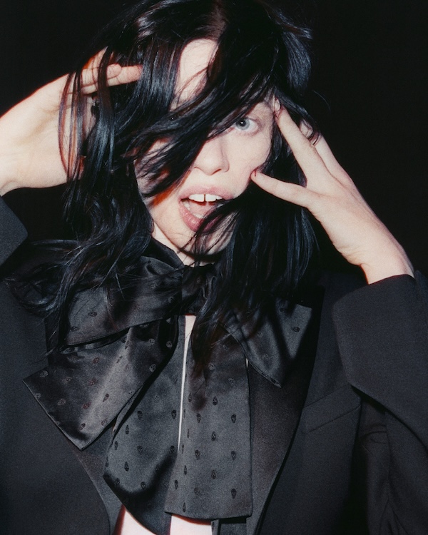 McQUEEN SS26 PRE-CO_HOLIDAY_1080_X_1350_1.jpg