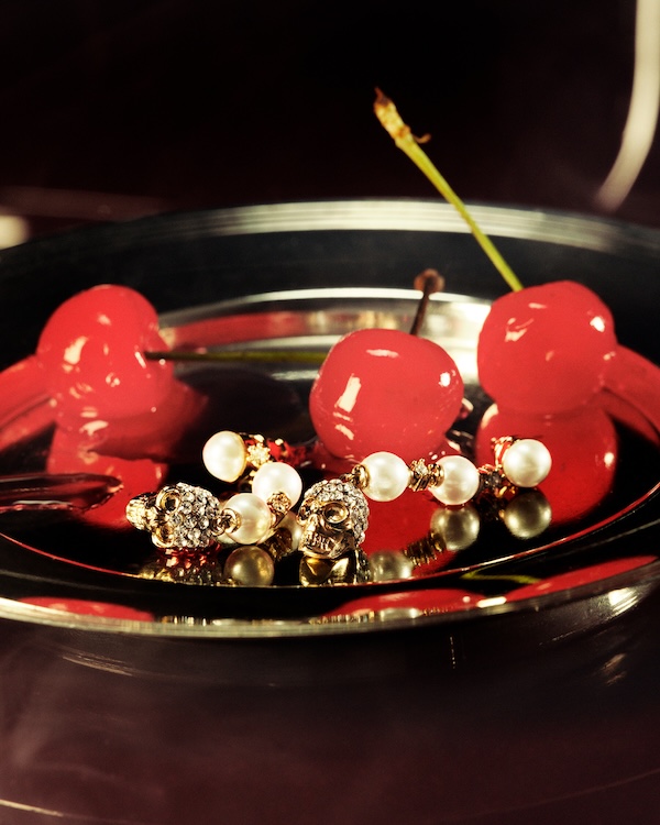 McQUEEN SS26 PRE-CO_STILL LIFE HOLIDAY_1080_X_1350_3.jpg