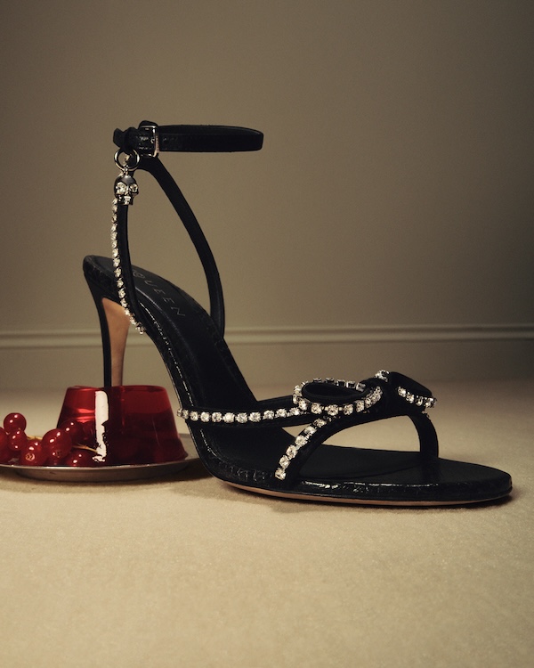 McQUEEN SS26 PRE-CO_STILL LIFE HOLIDAY_1080_X_1350_19.jpg