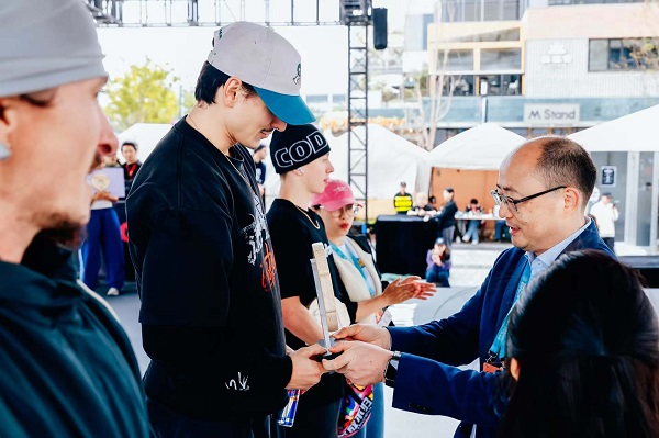 20251023204440kgzkz.jpg 6389673254923726091576015.jpg