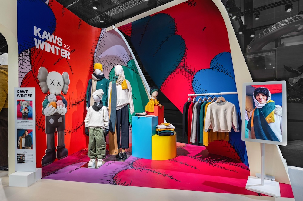 20251110052804qdevn.jpg 优衣库KAWS首个针织系列.jpg