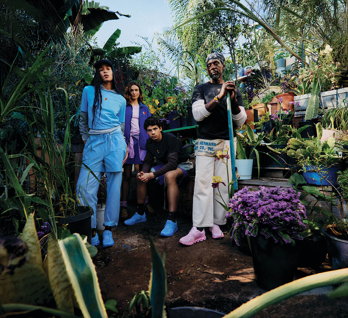 AI SEARCH-ss26-on_x_shfg-pad-head_to_toe_still-cmyk-04.jpg