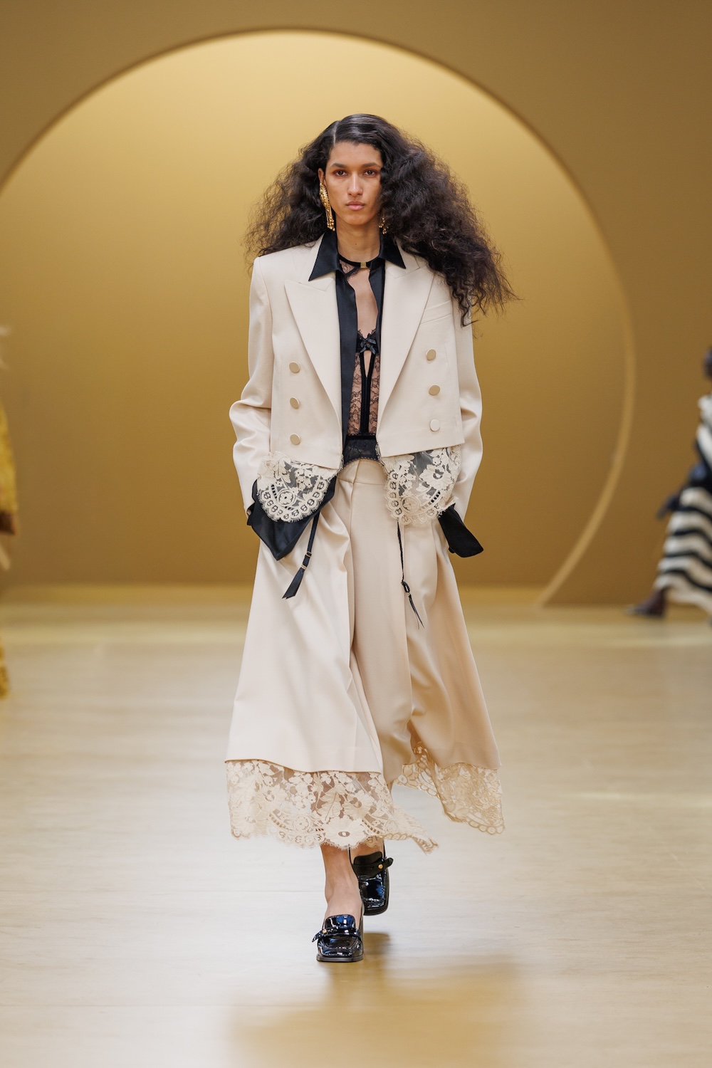 ZIM F26 FOH_STILLS_2x3_42.jpg