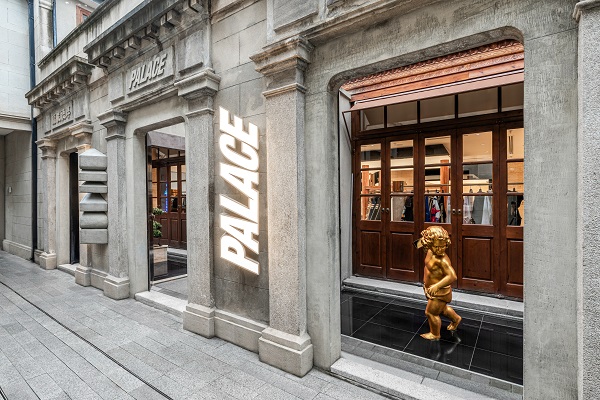 02 PALACE SHANGHAI STORE.jpg
